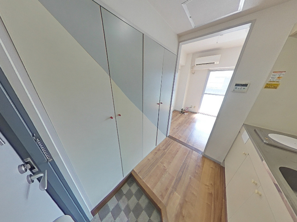 (7/23) 玄関 (7/23) 玄関