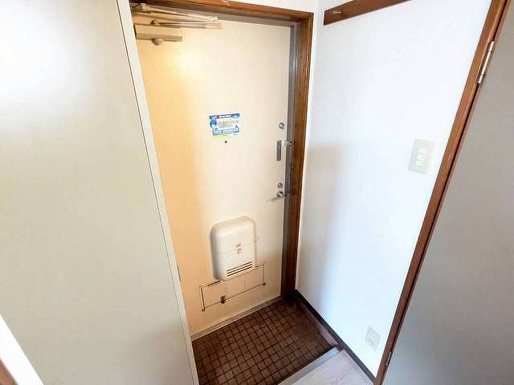 (5/26) 玄関 (5/26) 玄関