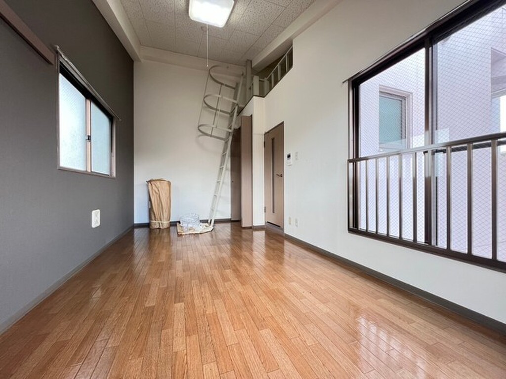 (4/28) 居室・リビング (4/28) 居室・リビング