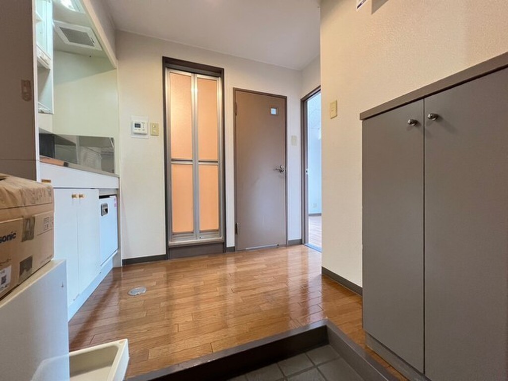 (10/28) 下駄箱有 (10/28) 下駄箱有