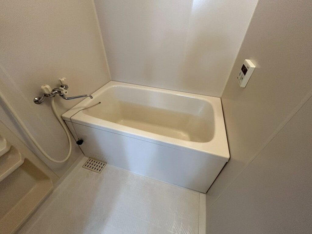 (4/34) バス (4/34) バス