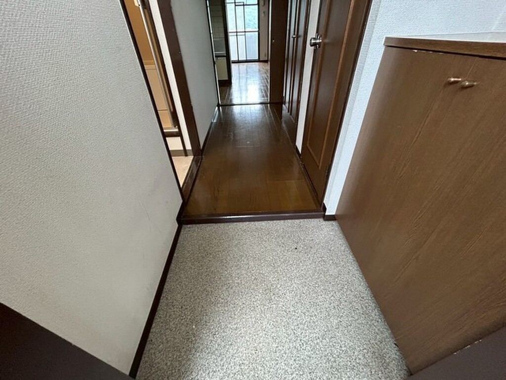 (21/34) 玄関 (21/34) 玄関