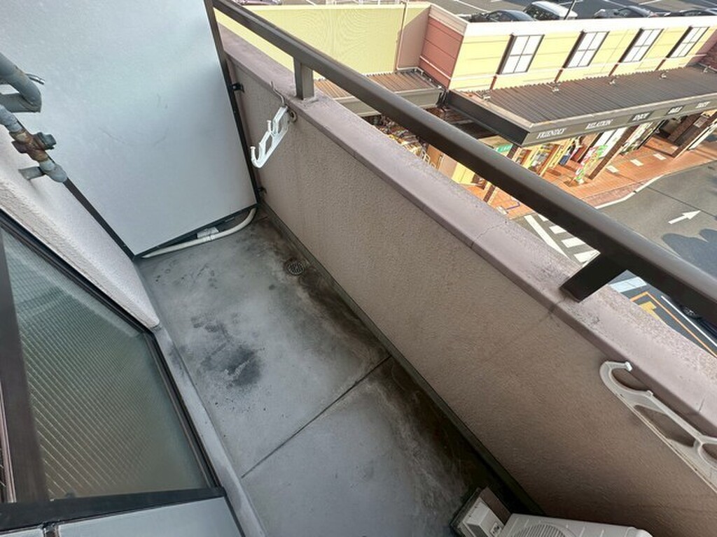 (14/27) バルコニー