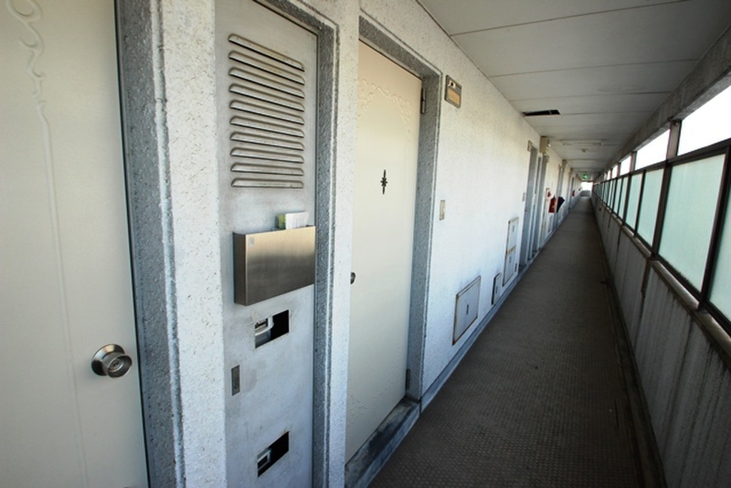 (15/34) 玄関外部 (15/34) 玄関外部