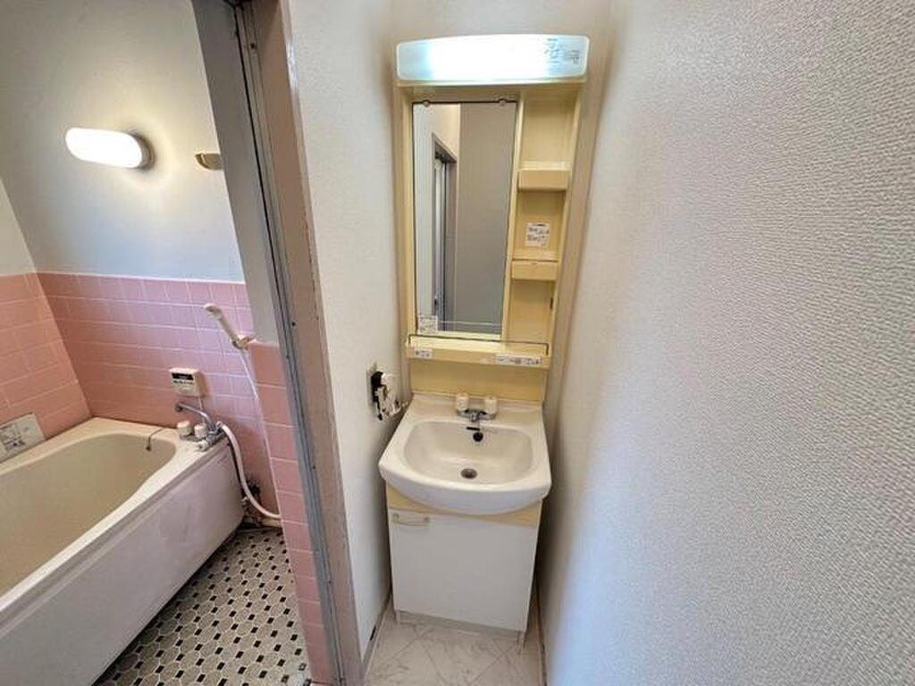 (8/26) 洗面所 (8/26) 洗面所