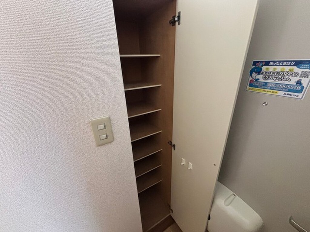 (13/24) バルコニー