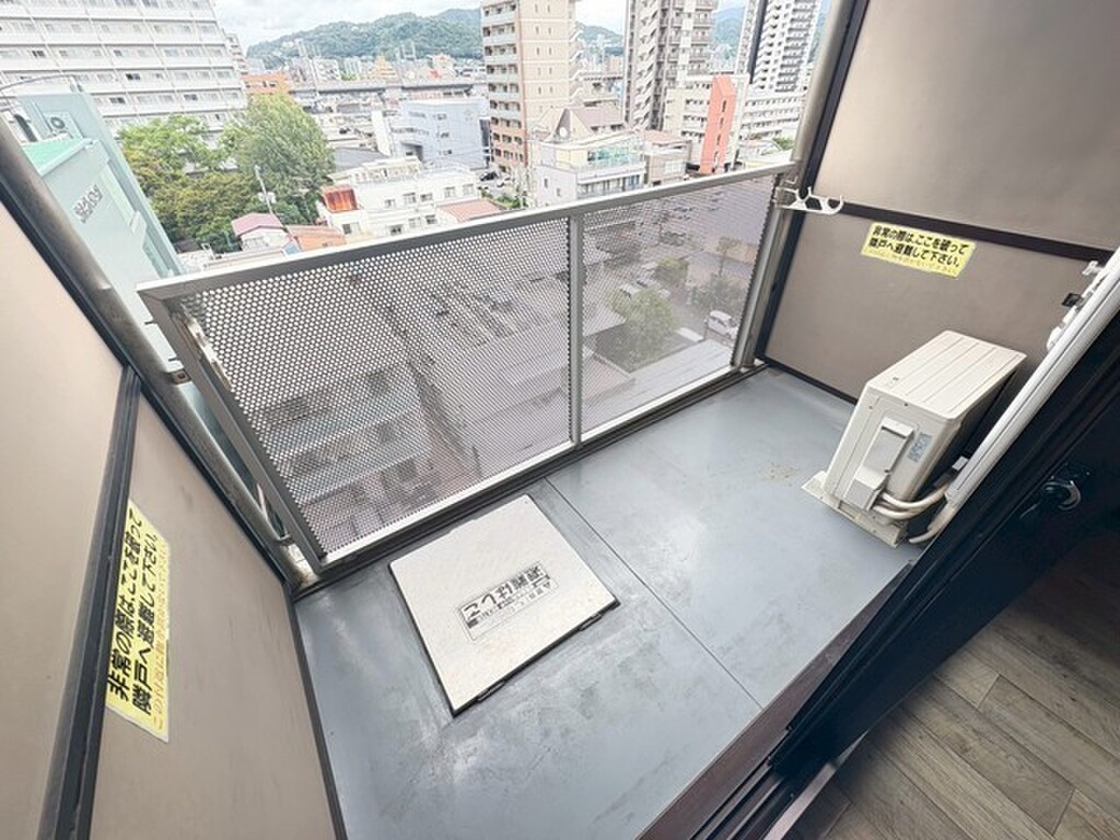 (14/28) バルコニー