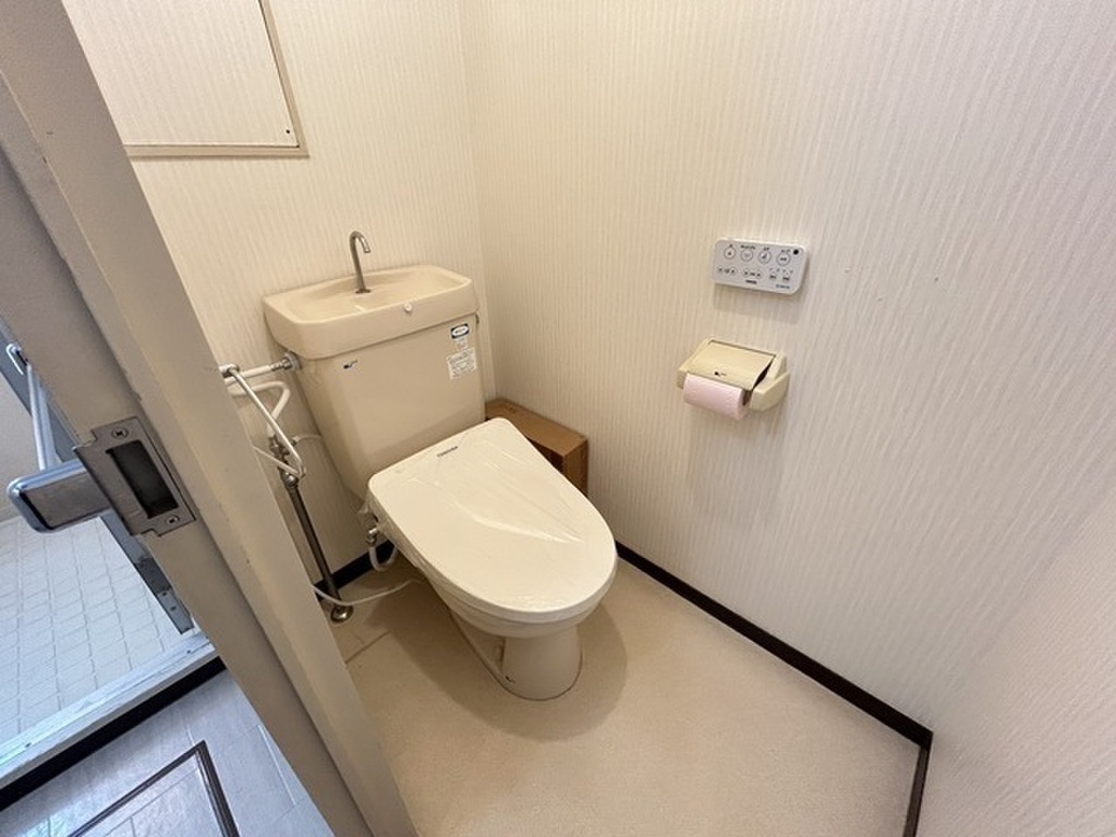 (5/27) トイレ (5/27) トイレ