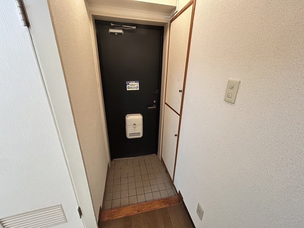 (9/27) 玄関 (9/27) 玄関