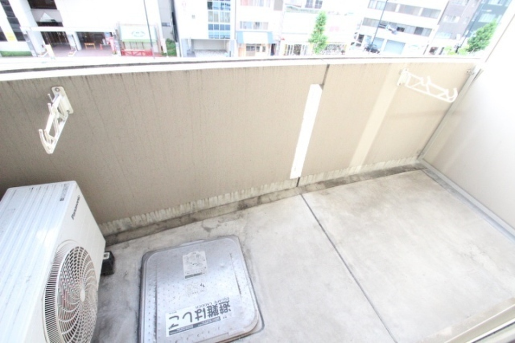 (8/22) バルコニー