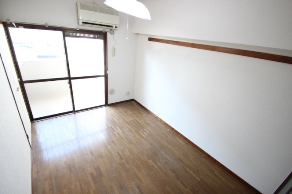 (13/25) ※別号室の写真です