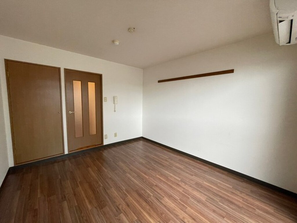 (2/24) 居室・リビング (2/24) 居室・リビング