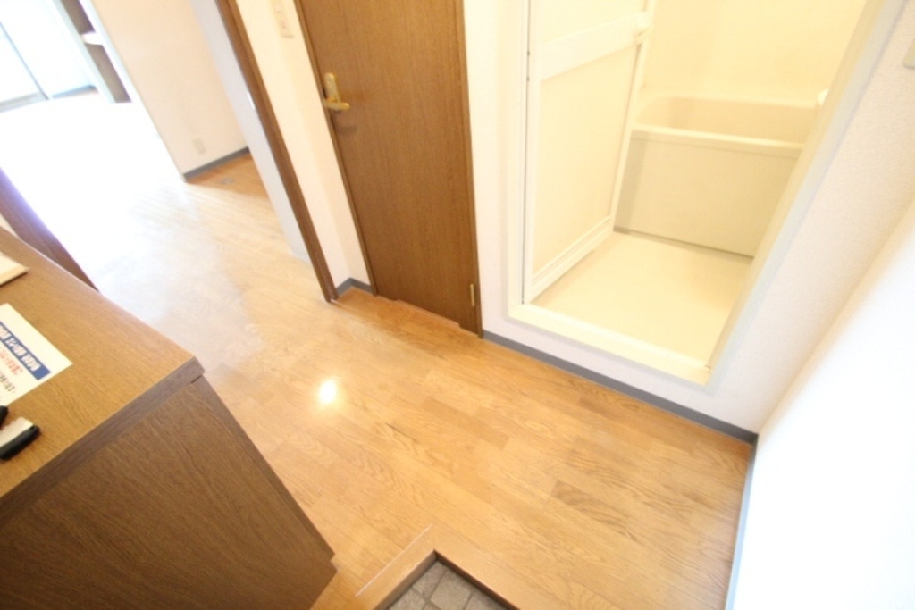 (6/26) 玄関 (6/26) 玄関