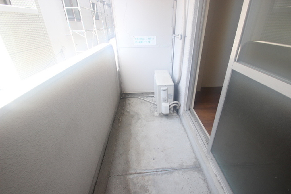 (2/26) バルコニー