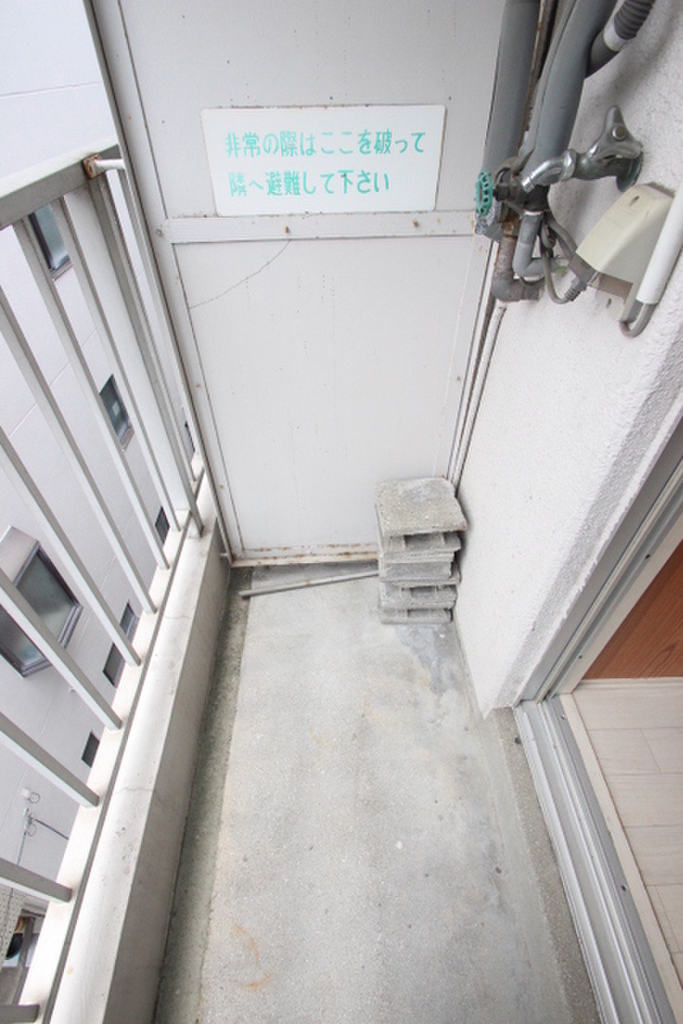 (4/26) バルコニー (4/26) バルコニー