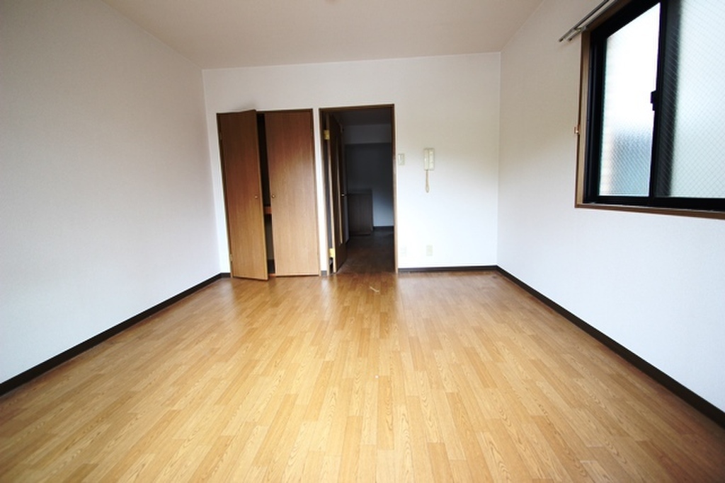 (15/32) 洋室 (15/32) 洋室