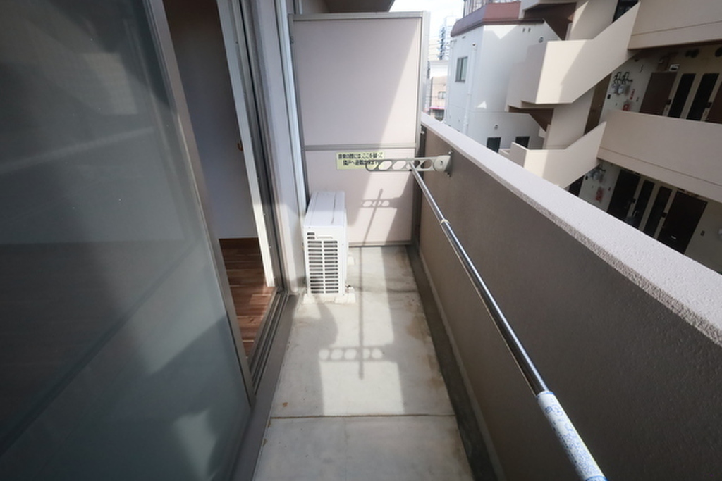 (13/27) バルコニー (13/27) バルコニー