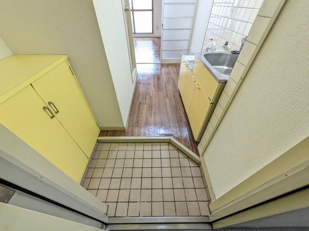 (7/28) 玄関 (7/28) 玄関