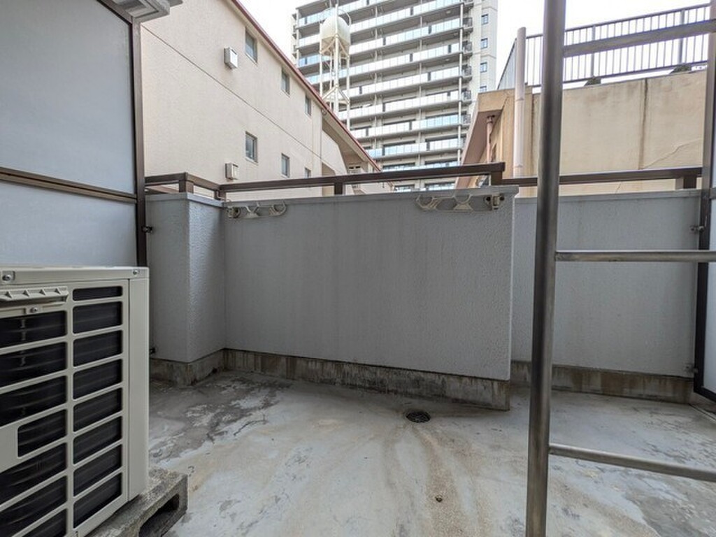 (13/28) バルコニー (13/28) バルコニー