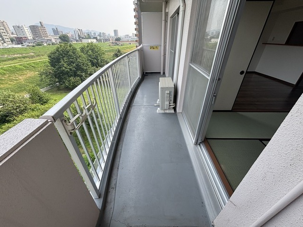 (11/25) バルコニー