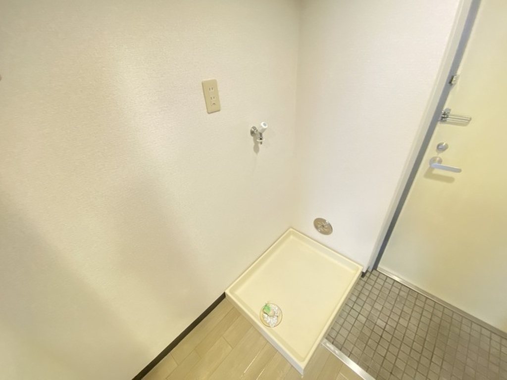 (5/28) 洗濯機置場 (5/28) 洗濯機置場