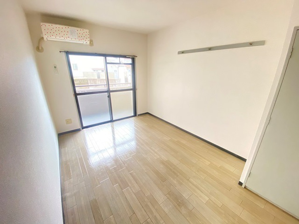 (6/28) 居室・リビング (6/28) 居室・リビング