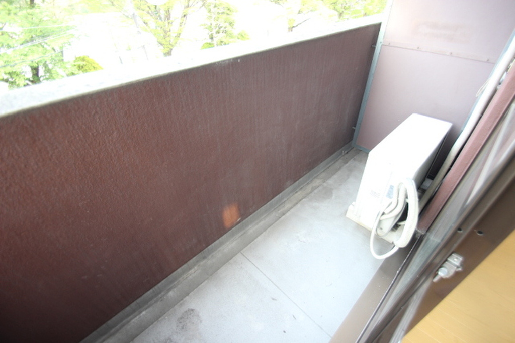 (9/32) バルコニー