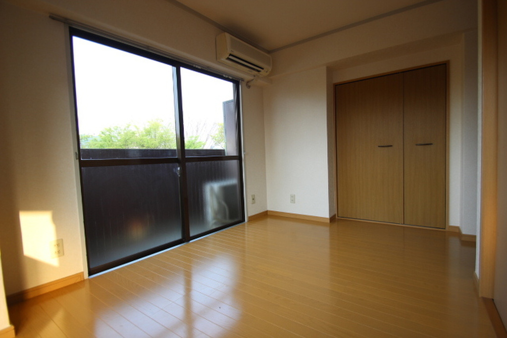 (14/32) 居室・リビング