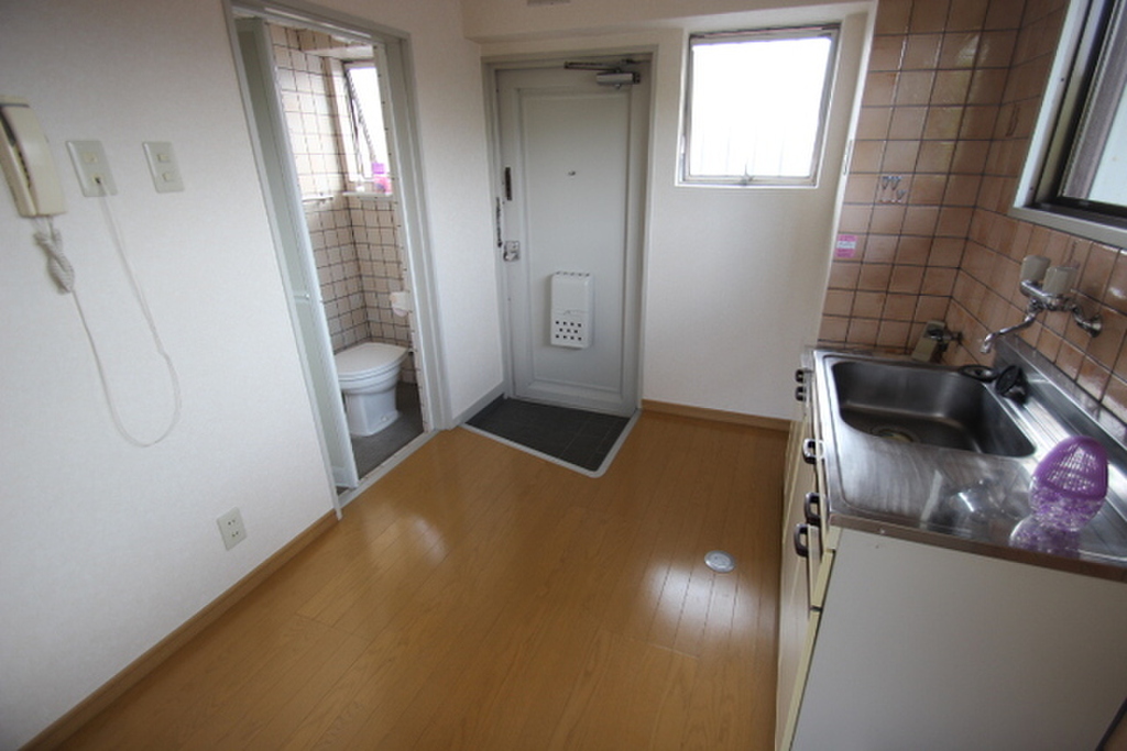 (16/32) キッチン