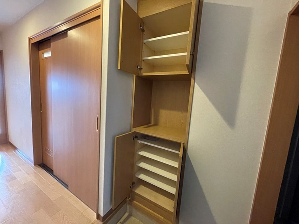 (13/25) 玄関 (13/25) 玄関