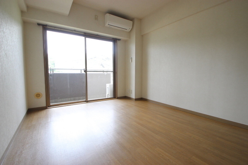 (2/28) 居室・リビング (2/28) 居室・リビング