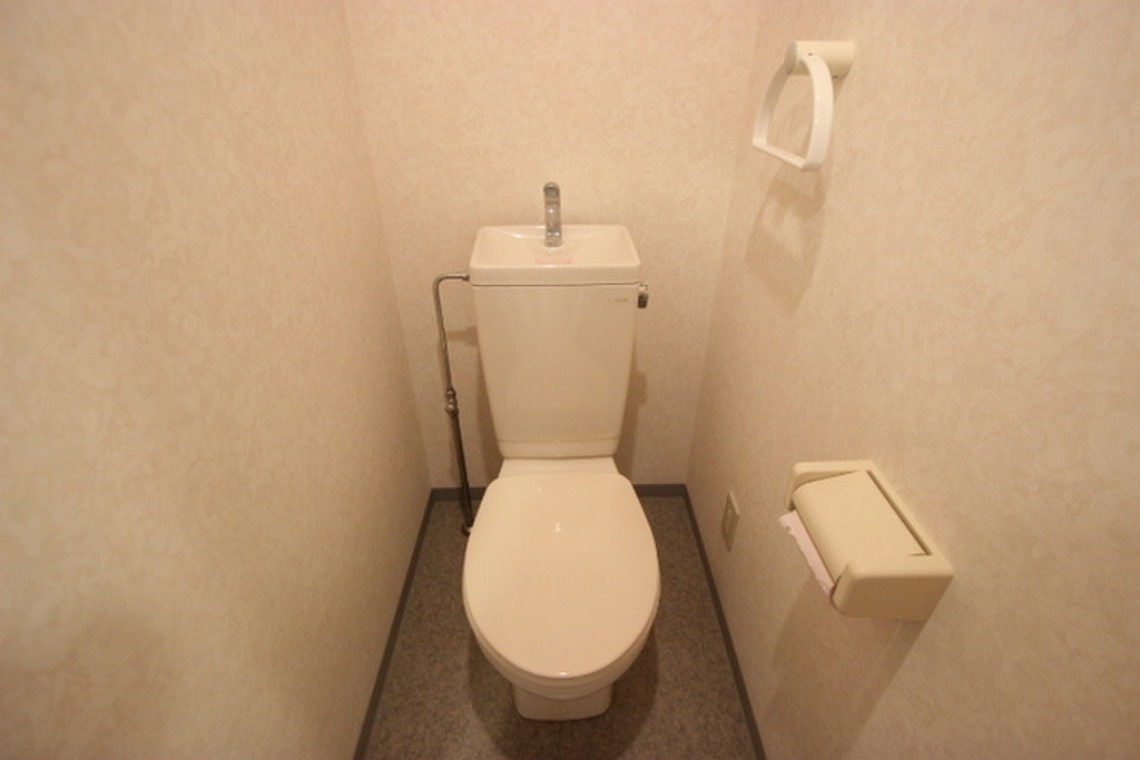 (5/28) トイレ (5/28) トイレ