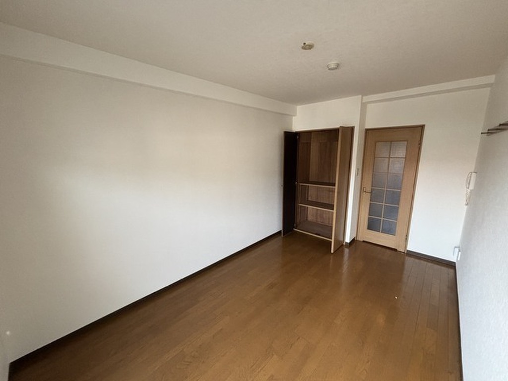 (15/28) 居室・リビング