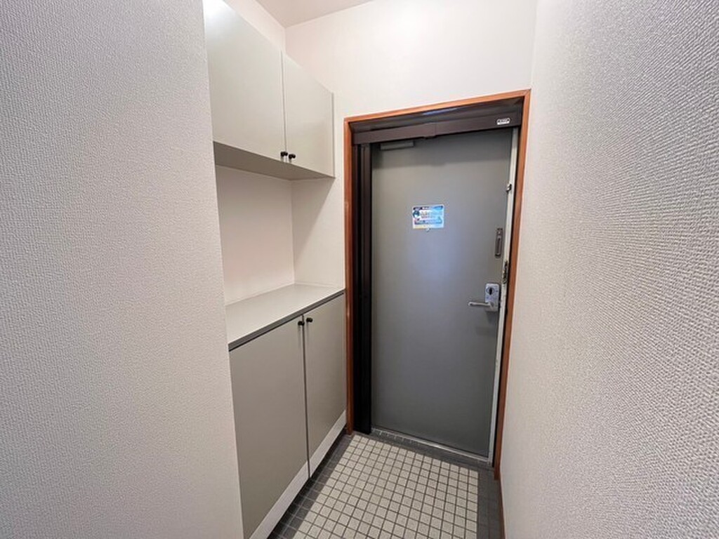 (9/25) 玄関 (9/25) 玄関