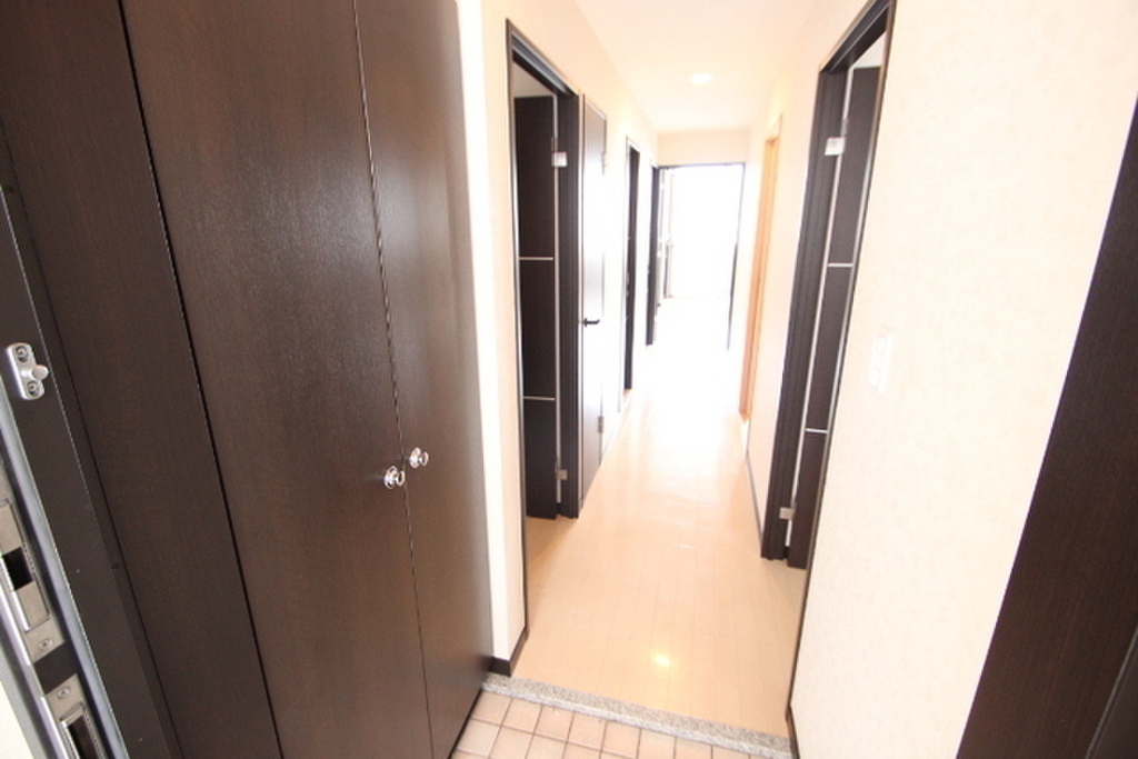 (7/25) 玄関 (7/25) 玄関