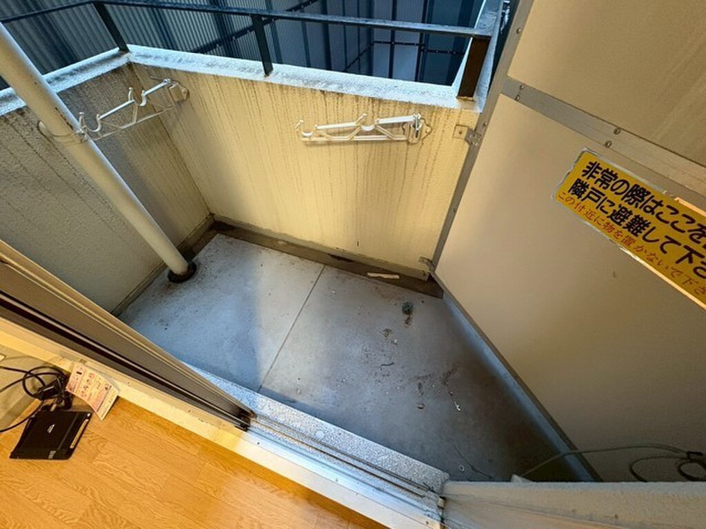 (13/30) バルコニー