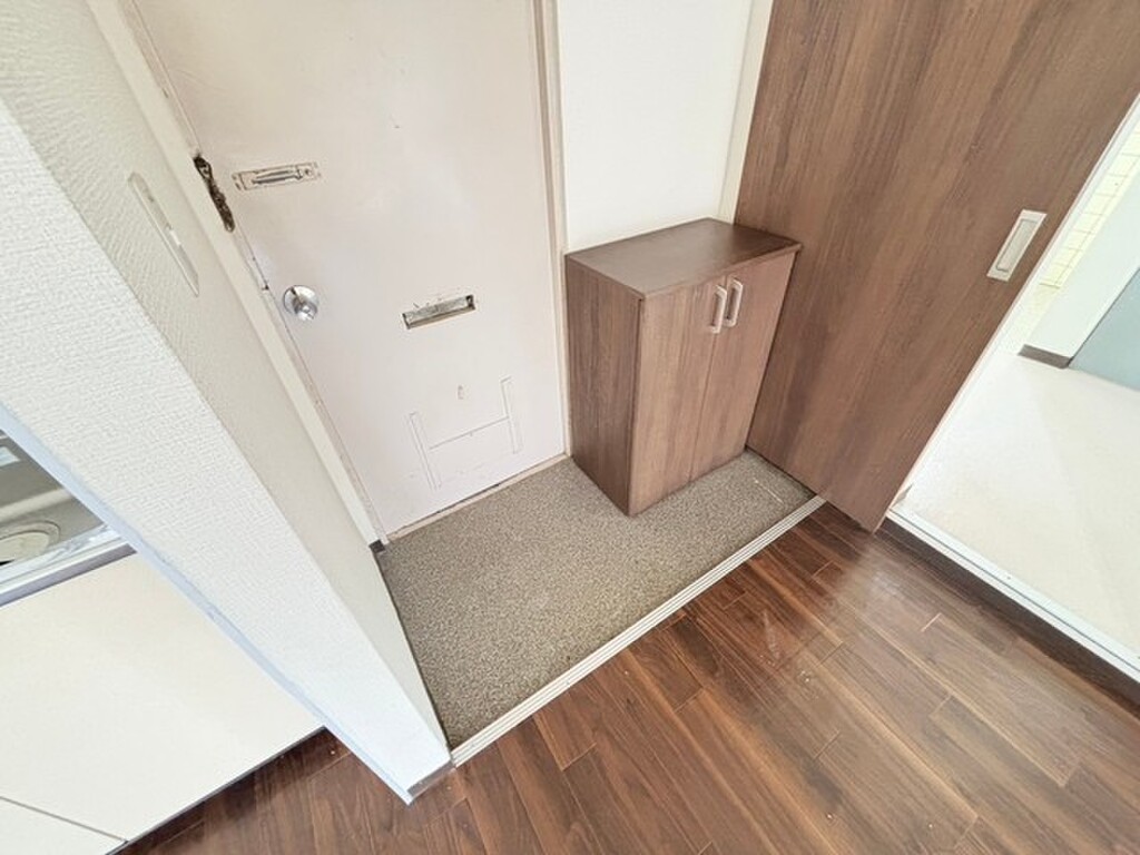 (8/31) 玄関 (8/31) 玄関