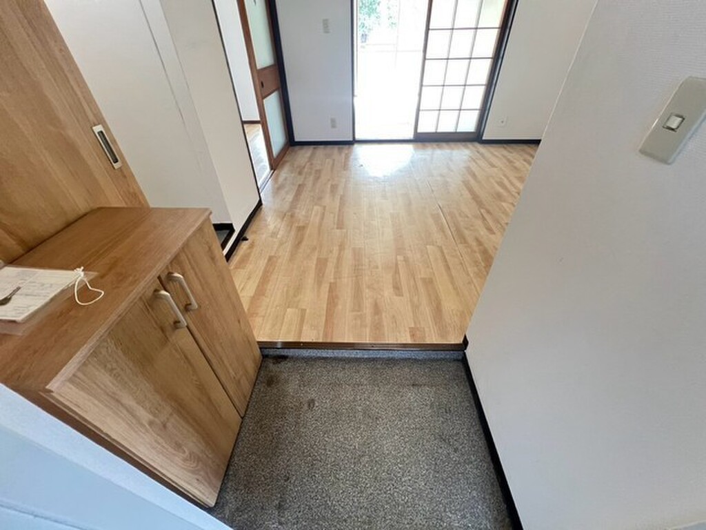 (7/28) 玄関 (7/28) 玄関