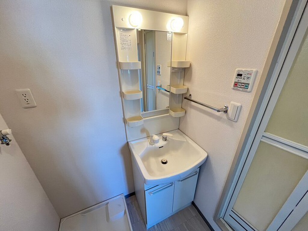 (6/30) 洗面所 (6/30) 洗面所