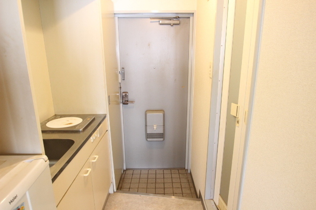 (6/24) 玄関 (6/24) 玄関