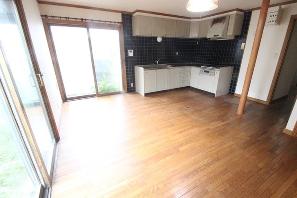 (2/25) 居室・リビング (2/25) 居室・リビング