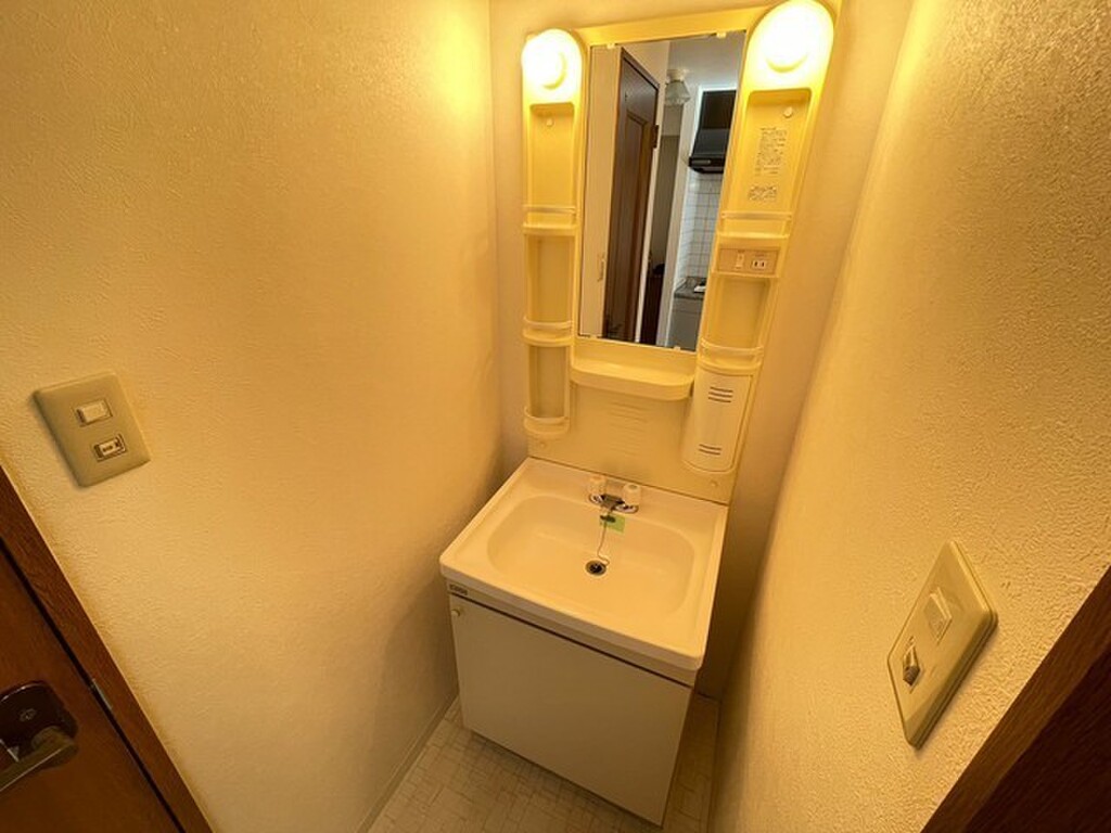 (8/25) 洗面所 (8/25) 洗面所