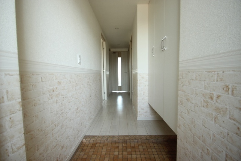 (6/26) 玄関 (6/26) 玄関