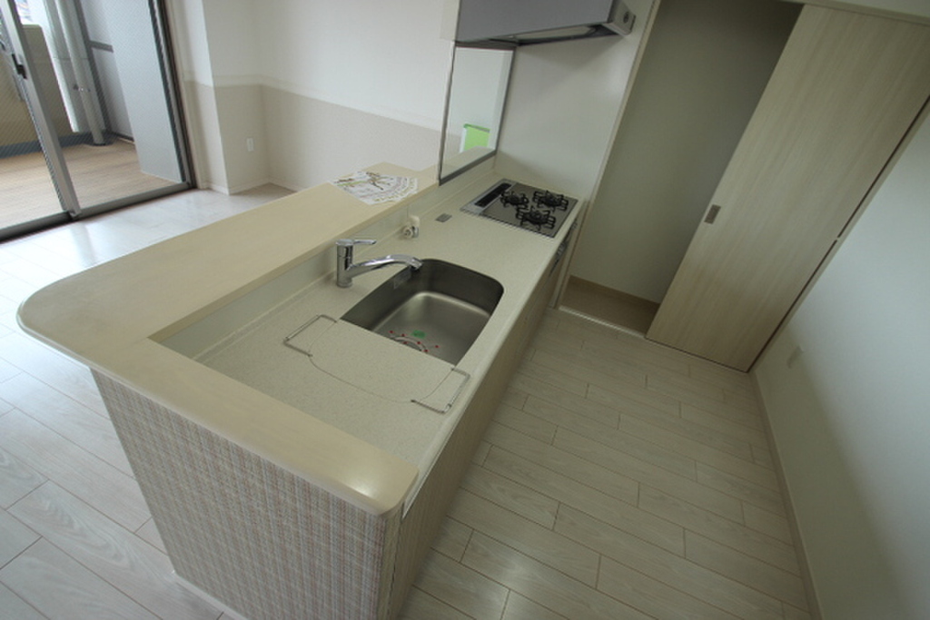 (18/32) キッチン