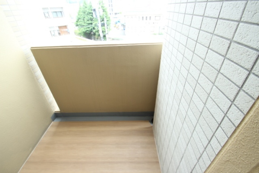 (15/32) バルコニー