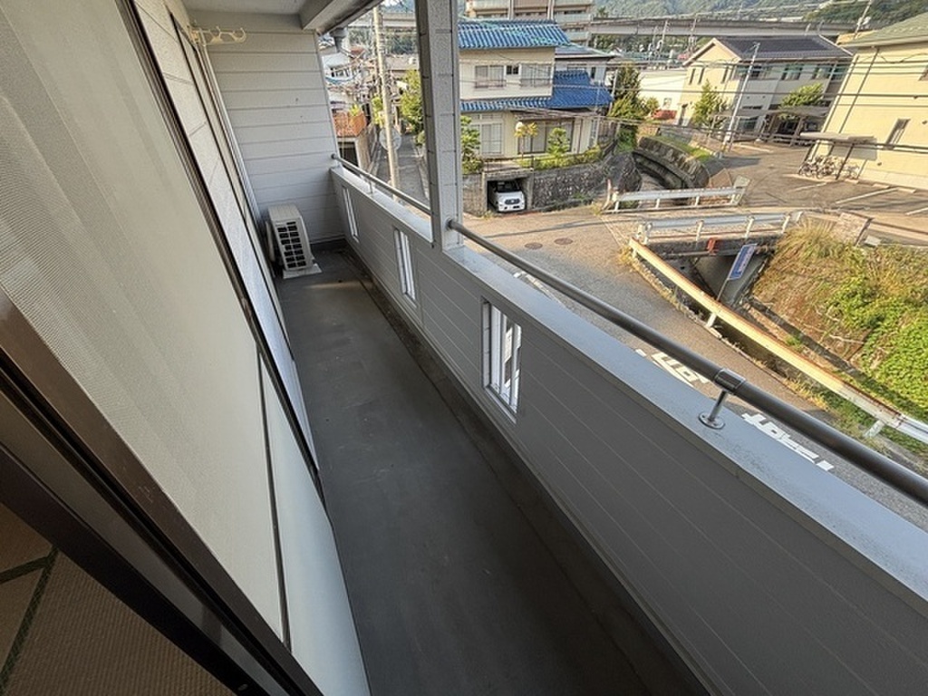(10/25) バルコニー