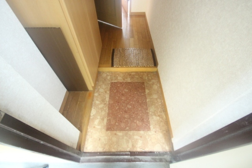 (6/21) 玄関 (6/21) 玄関