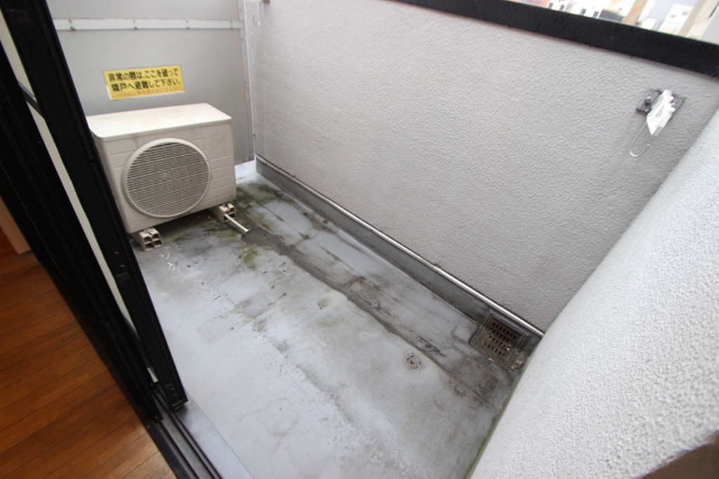 (11/23) バルコニー (11/23) バルコニー