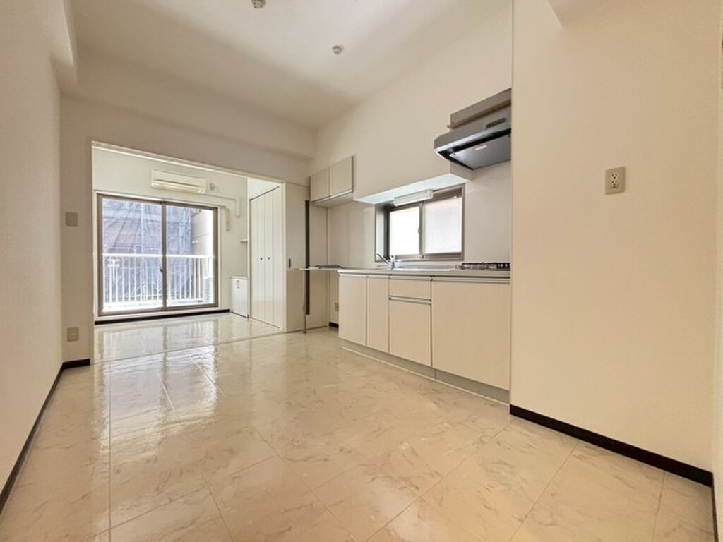 (2/27) 居室・リビング (2/27) 居室・リビング