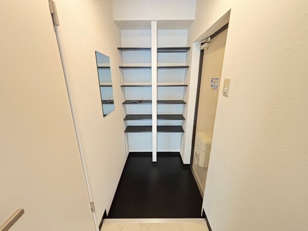 (8/24) 玄関 (8/24) 玄関